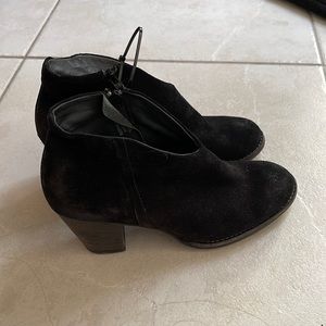 Paul Green Delgado black suede ankle boots